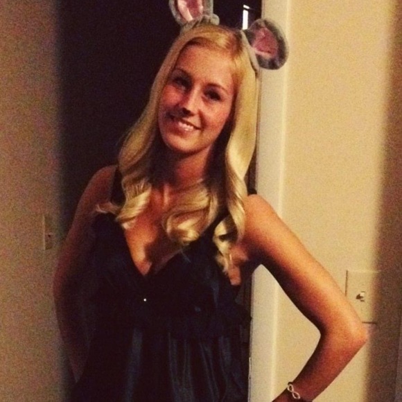 Meet Your Posher - Picture 6 of 11